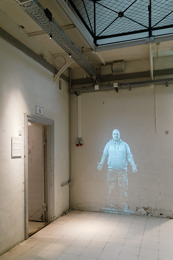 Katharina Ya, FÆNGSLET, 2025