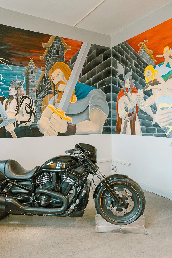 Katharina Ya, FÆNGSLET, 2025