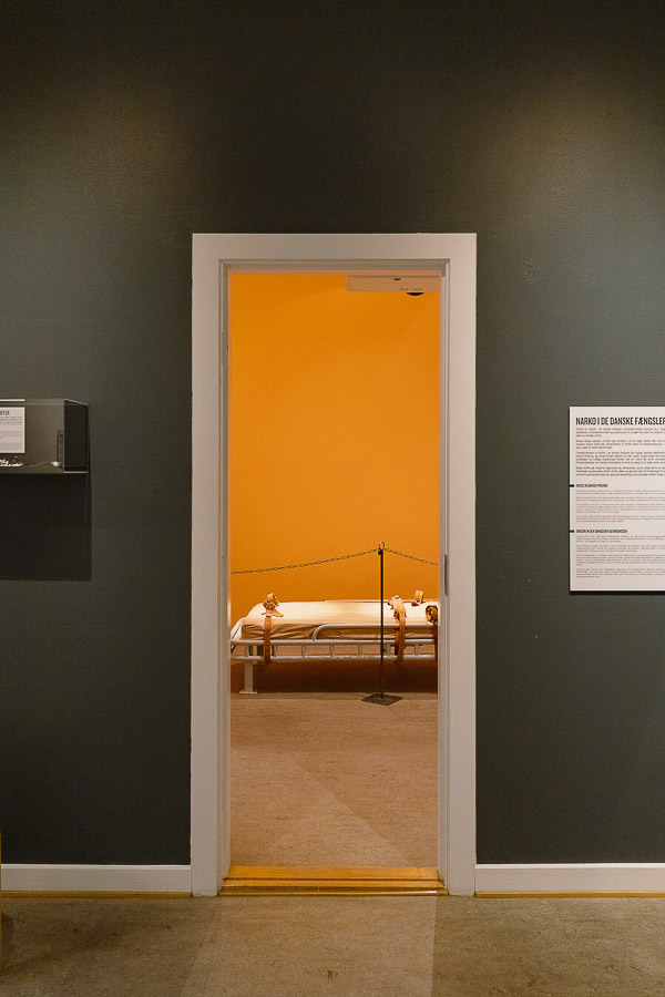 Katharina Ya, FÆNGSLET, 2025