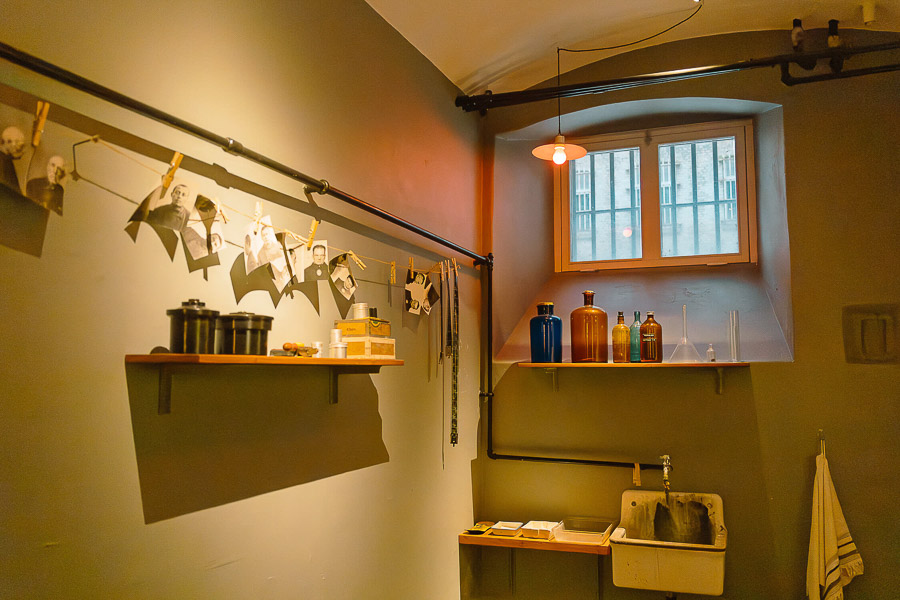 Katharina Ya, FÆNGSLET, 2025