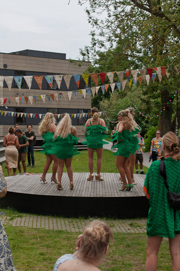 Katharina Ya, Festa Junina